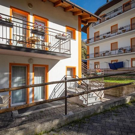 Hostel - Bormio - Livigno - Santa Caterina - Stelvio Sondalo Exteriér fotografie