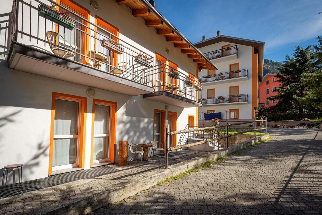 Hostel - Bormio - Livigno - Santa Caterina - Stelvio Sondalo Exteriér fotografie